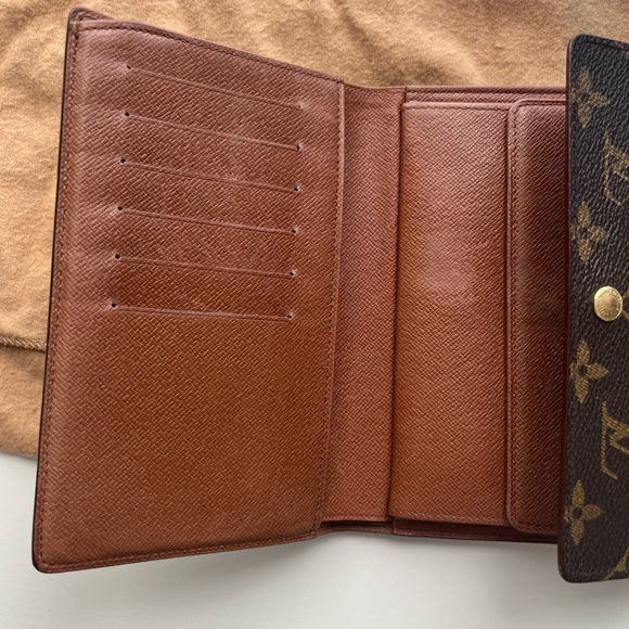 Wallet - Picture 5 of 7
